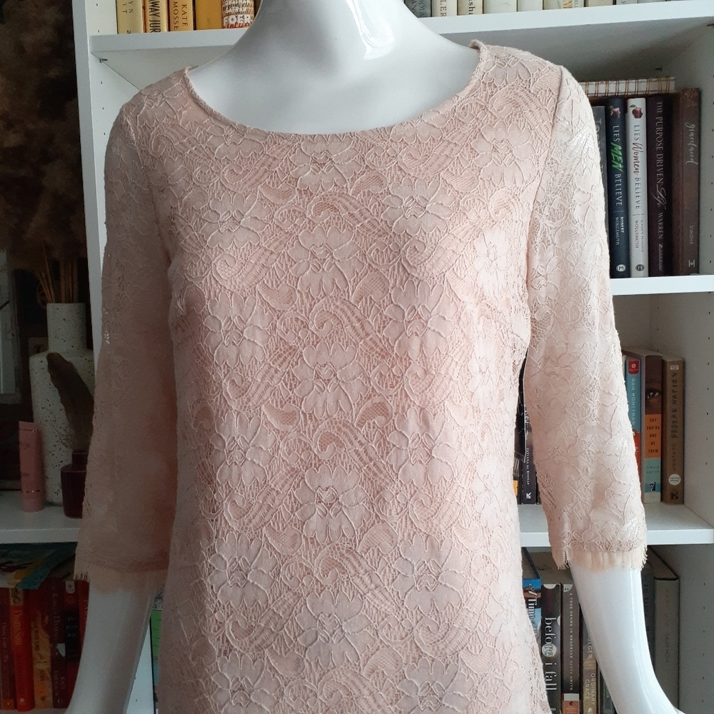 New New York and Company pink lace dress P4575 - Picture 2 of 11